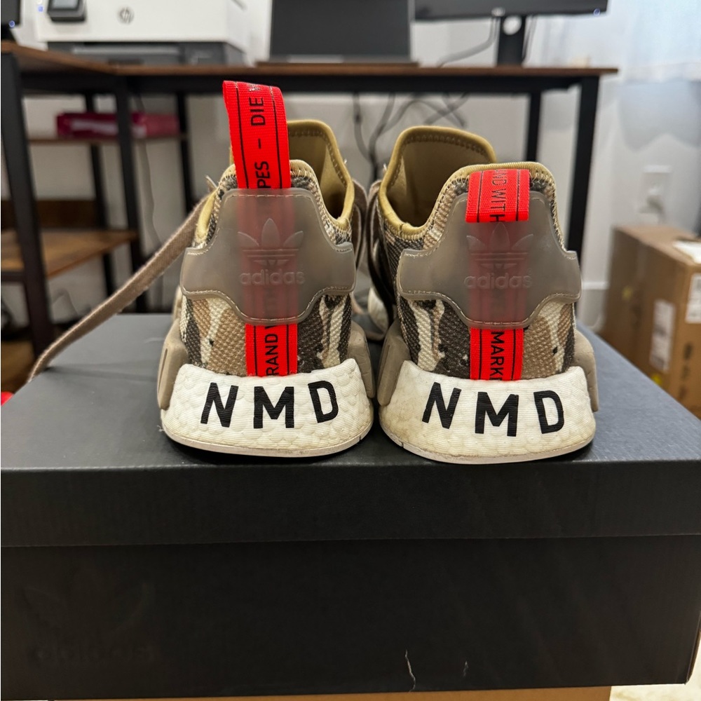 Adidas NMD R1.V2